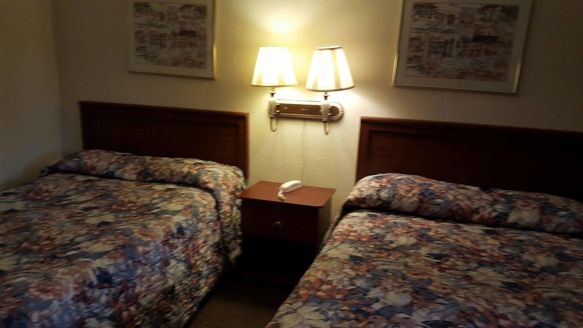 Deluxe Inn Motel - Хомстед Экстерьер фото